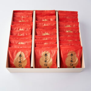 <span class="br-mb">本之木餅30個</span>化粧箱入り